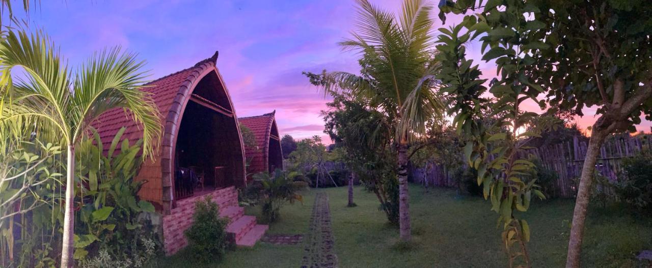 Orange Balangan Bungalow Jimbaran Buitenkant foto