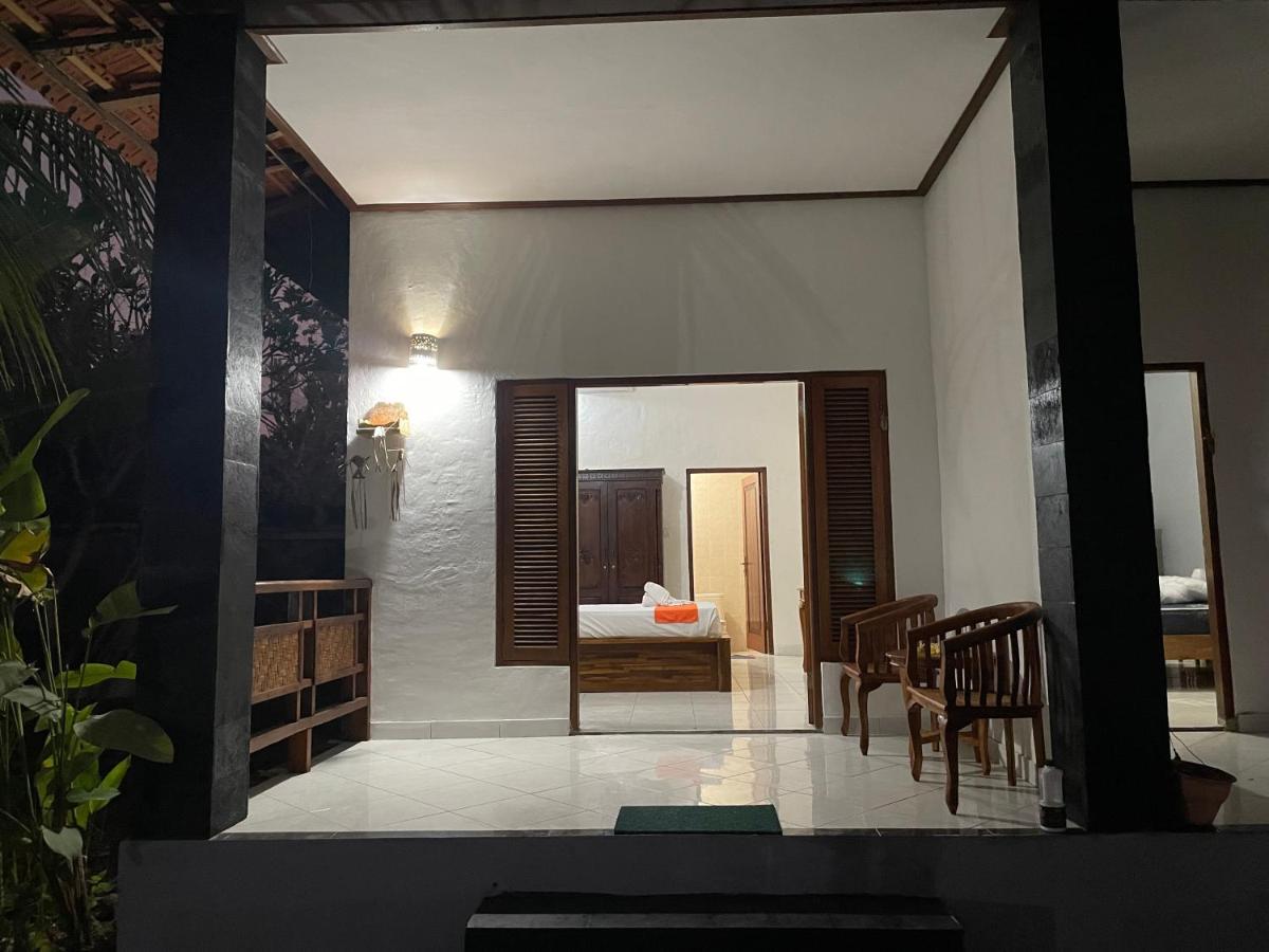Orange Balangan Bungalow Jimbaran Buitenkant foto