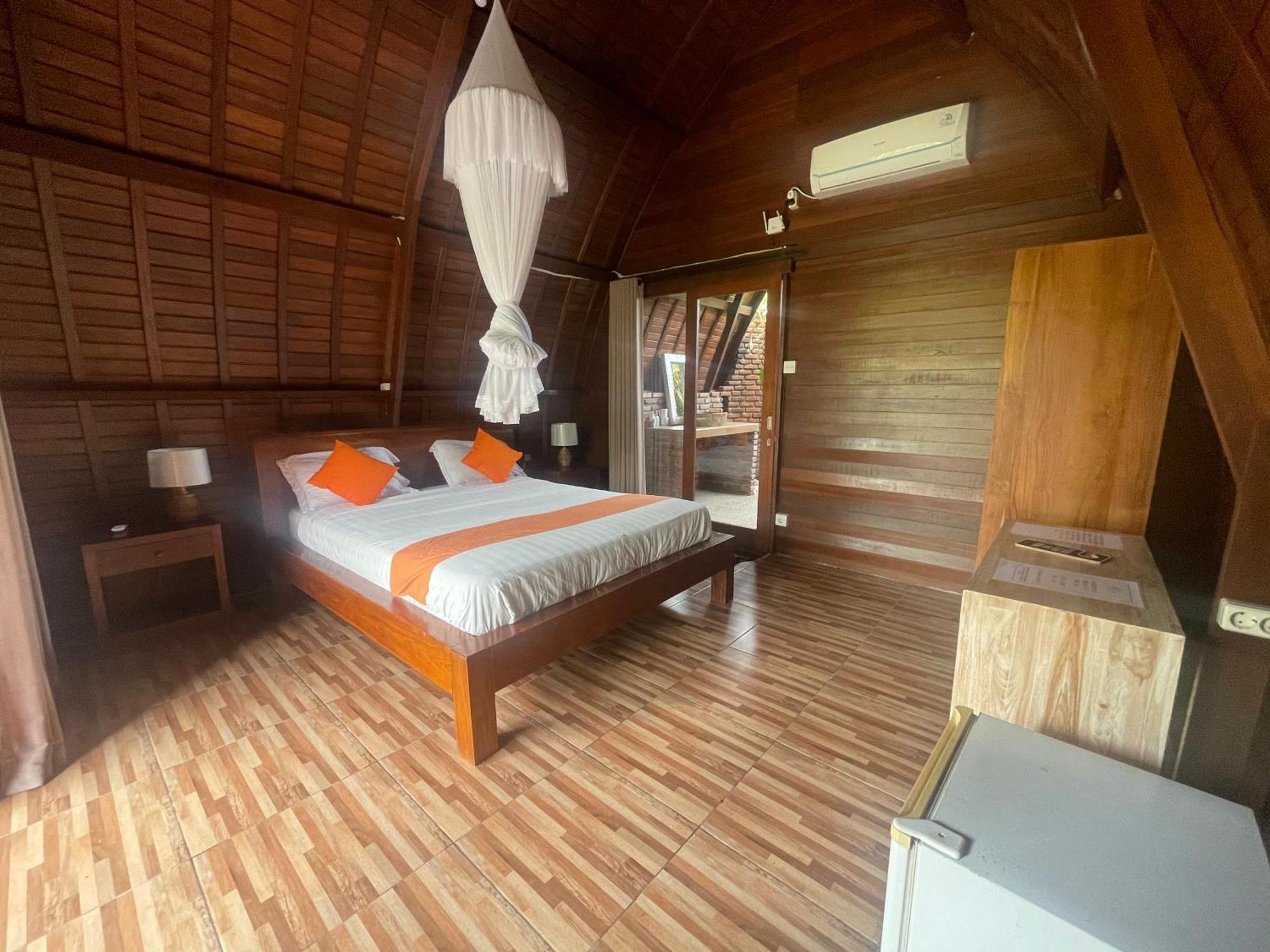 Orange Balangan Bungalow Jimbaran Buitenkant foto